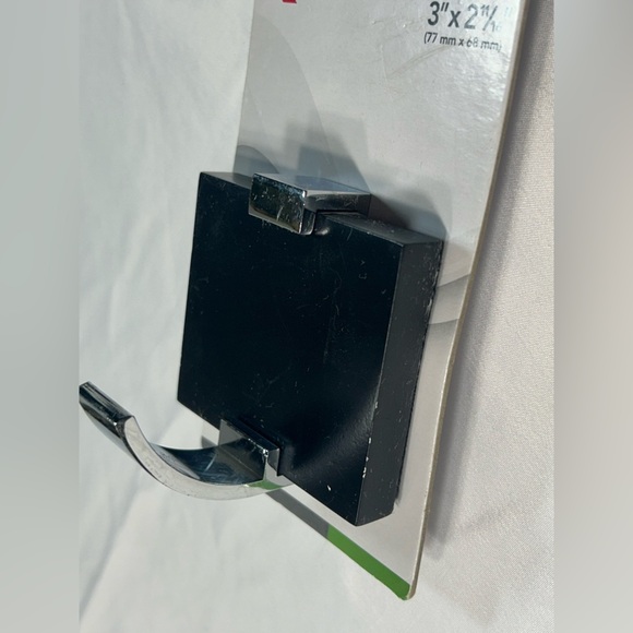 Richelieu Single Wall Mount Hook/Hanger 3 For $20 - Picture 1 of 5